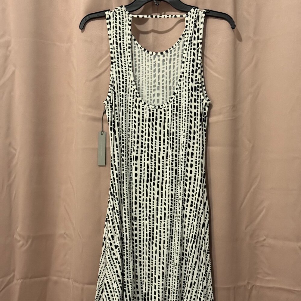 Tart Collections Brand- Black and White Dress- Size XS NEW WITH TAGS